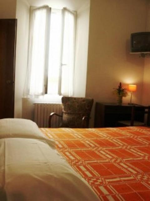 סלסומאג'יורה טרמה Albergo Corona חדר תמונה