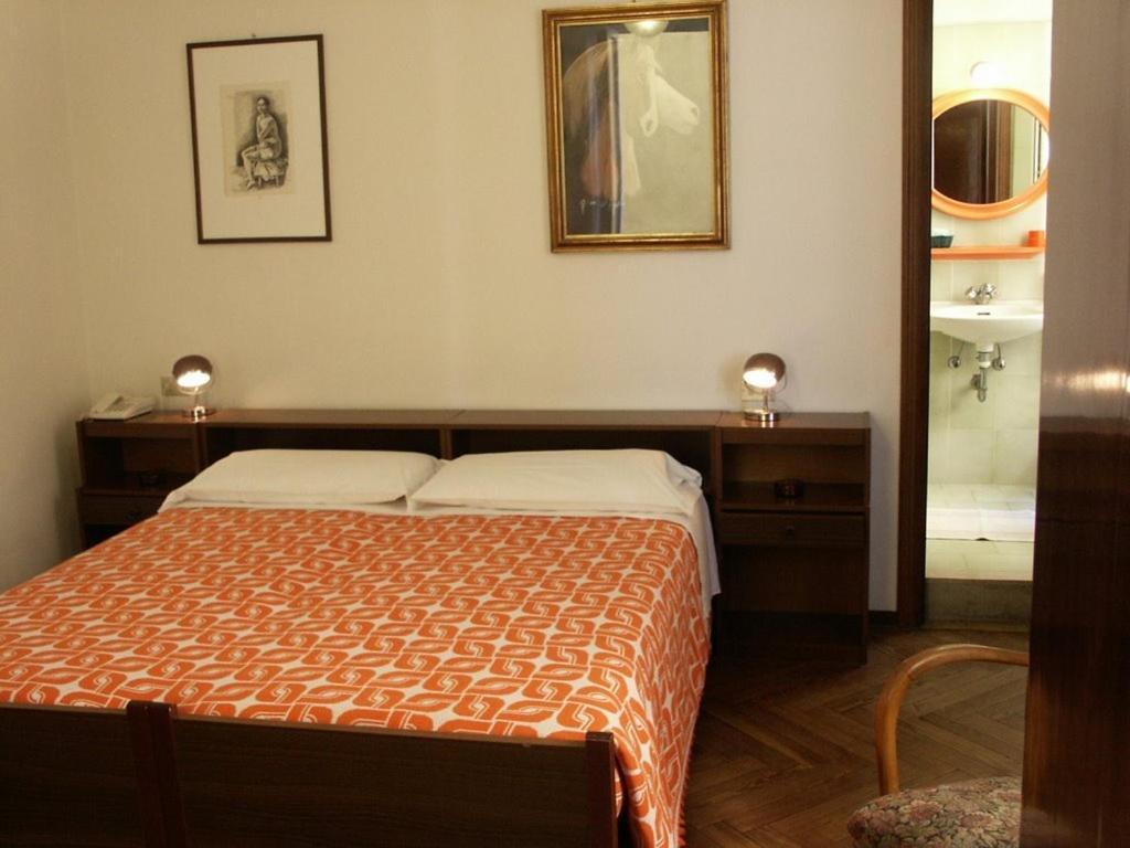 סלסומאג'יורה טרמה Albergo Corona מראה חיצוני תמונה