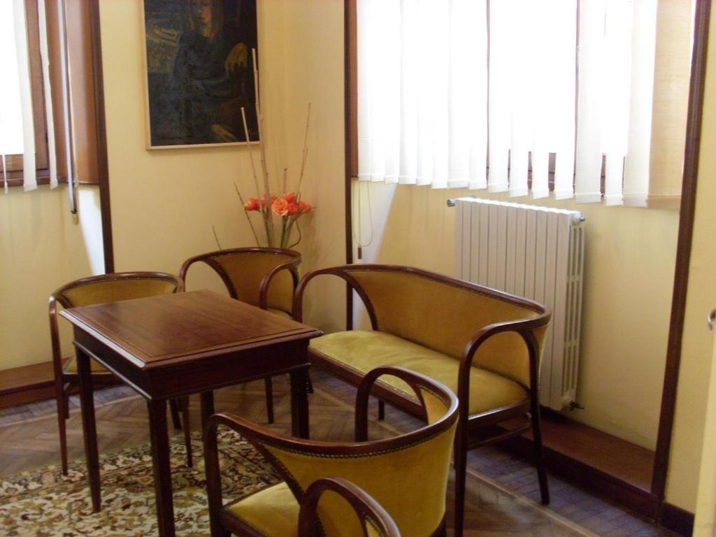 סלסומאג'יורה טרמה Albergo Corona מראה חיצוני תמונה