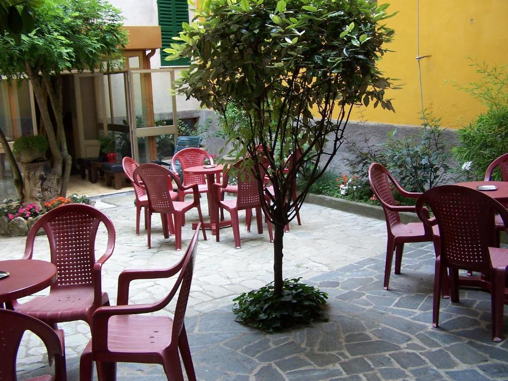 סלסומאג'יורה טרמה Albergo Corona מראה חיצוני תמונה
