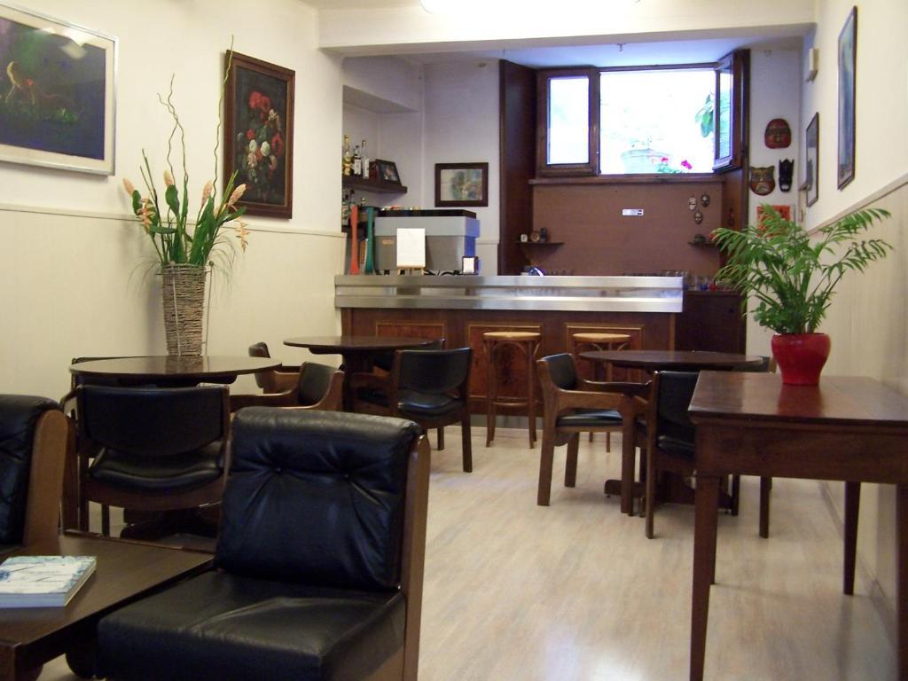 סלסומאג'יורה טרמה Albergo Corona מראה חיצוני תמונה