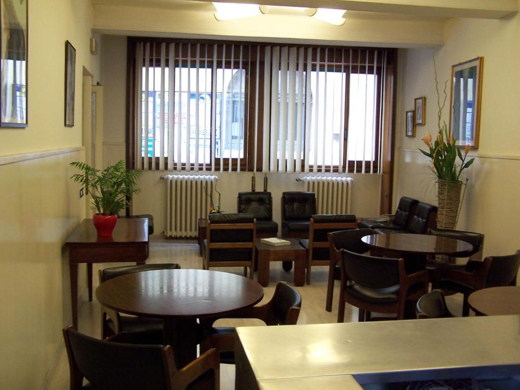 סלסומאג'יורה טרמה Albergo Corona מראה חיצוני תמונה