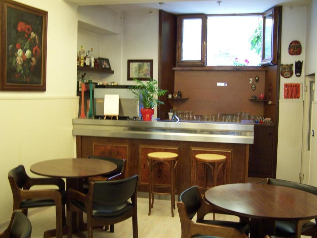 סלסומאג'יורה טרמה Albergo Corona מראה חיצוני תמונה